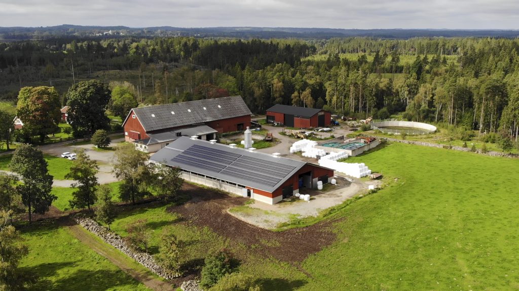 solpaneler på ladugårdstak